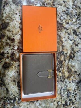 Taupe Men's Bifold Wallet with Gold Hardware